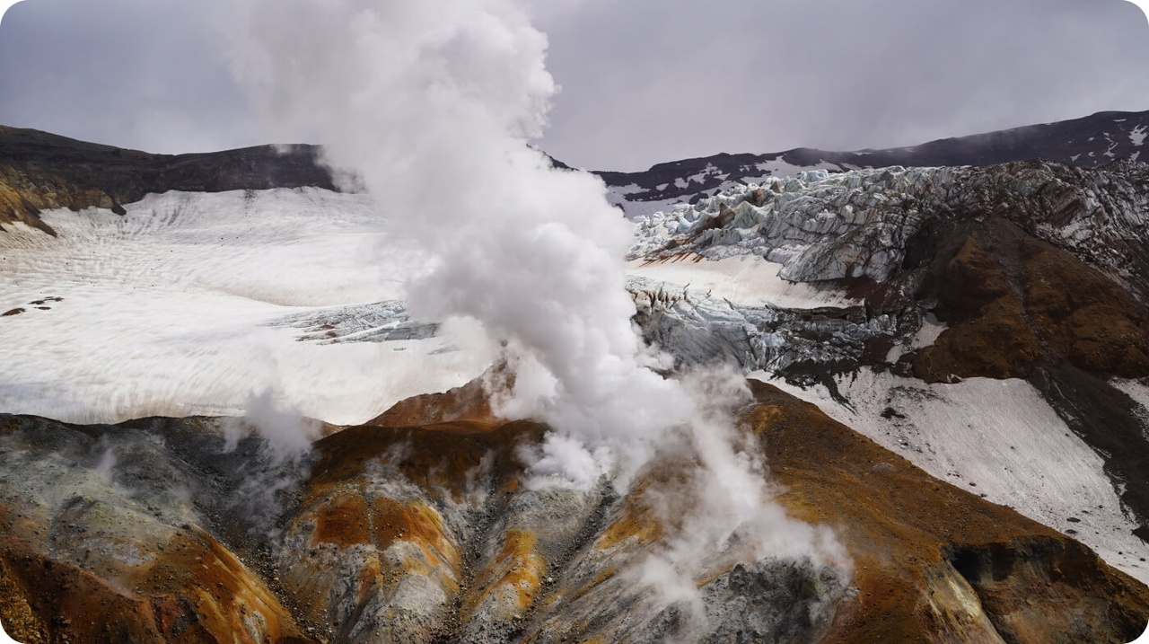 Долина гейзеров и Мутновский вулкан